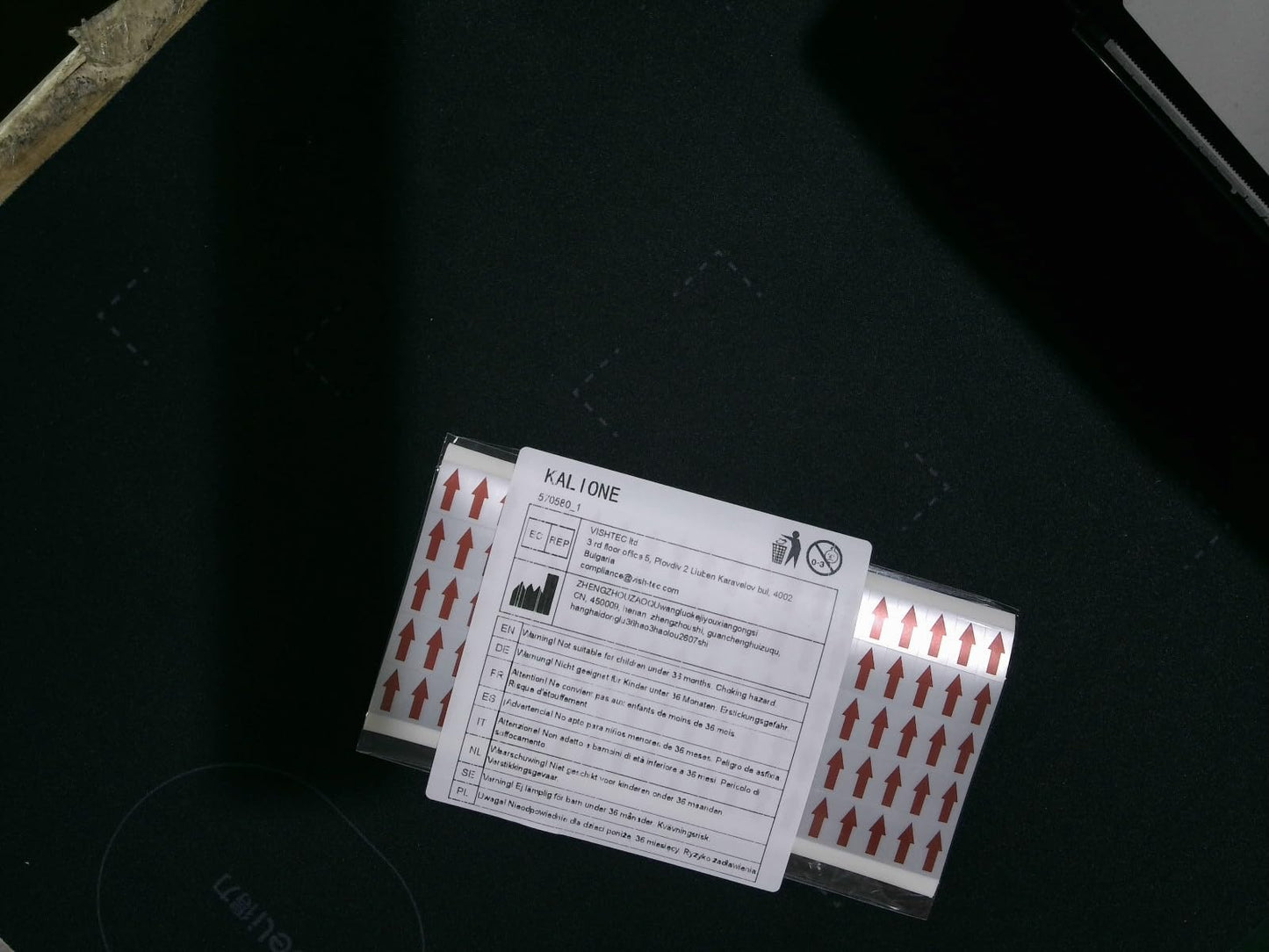 500pcs Vinyle Red Arrow Stickers Labels, Small Arrow Stickers 1/2 Inch Self Adhesive Red Arrow Labels Stickers, Small Rectangle Red Arrow Labels, (5 Sheets, 100pcs/Sheet)