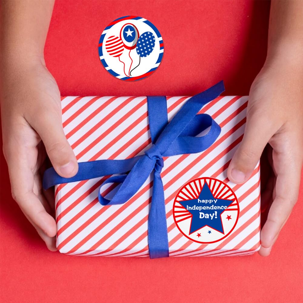 Patriotic Labels Stickers Independence Day Roll Stickers 500 Pcs 1.5" 4th of July Round Gift Tag for Envelope Seals Letter Wrap Cookies Party Gift Box Cards Present Deco