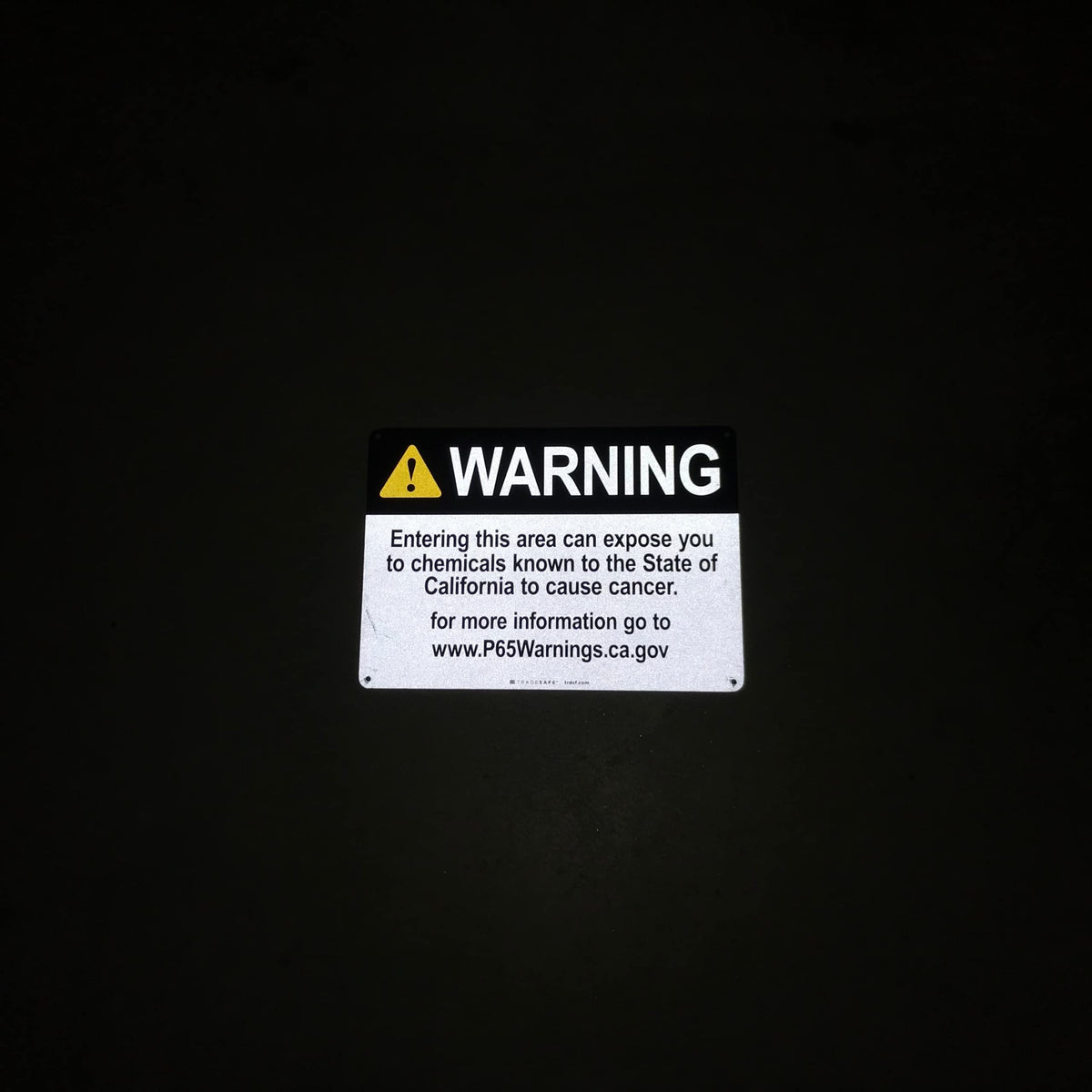 TRADESAFE Prop 65 Cancer-causing Chemicals - Warning Signs, Quick Install Aluminum Safety Sign, Light Reflective, UV-Resistant, Waterproof Signs for Business, 14” X 10” Prop 65 Warning Sign Cancer-Causing Chemicals Warning