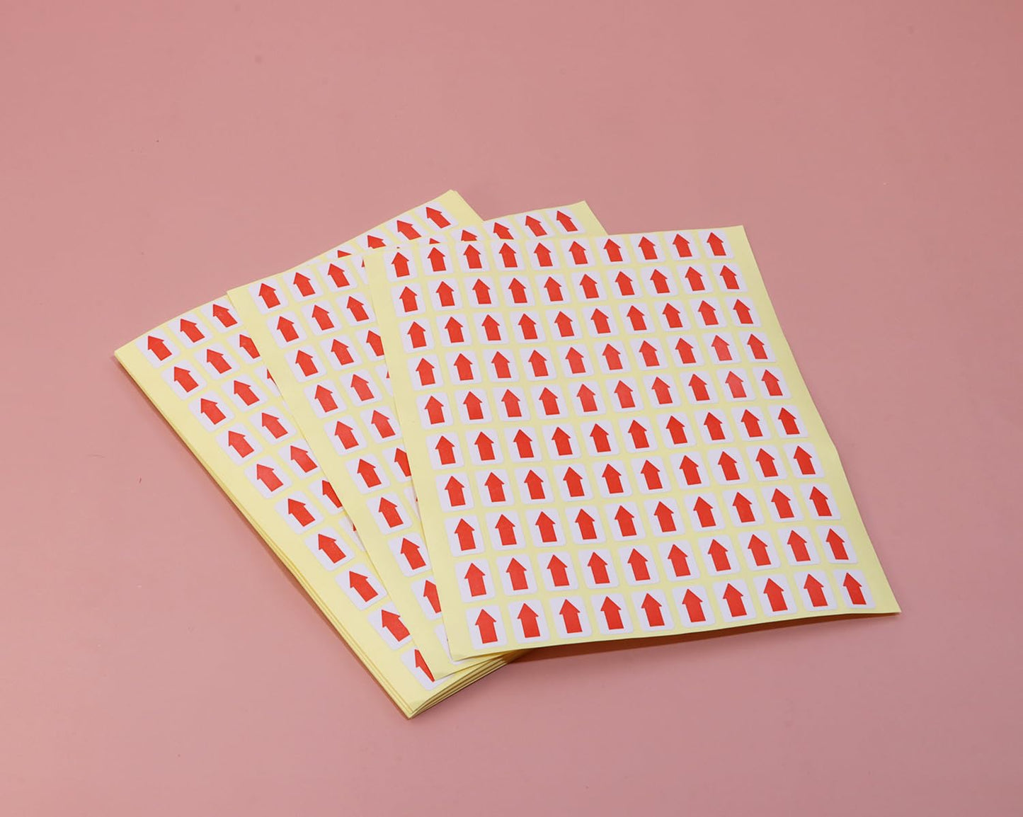 ONLYKXY 2700pcs Arrow Stickers Small Stickers 0.5inch Self Adhesive Label for Shipping Office School Warehouse Packing (Red) Red