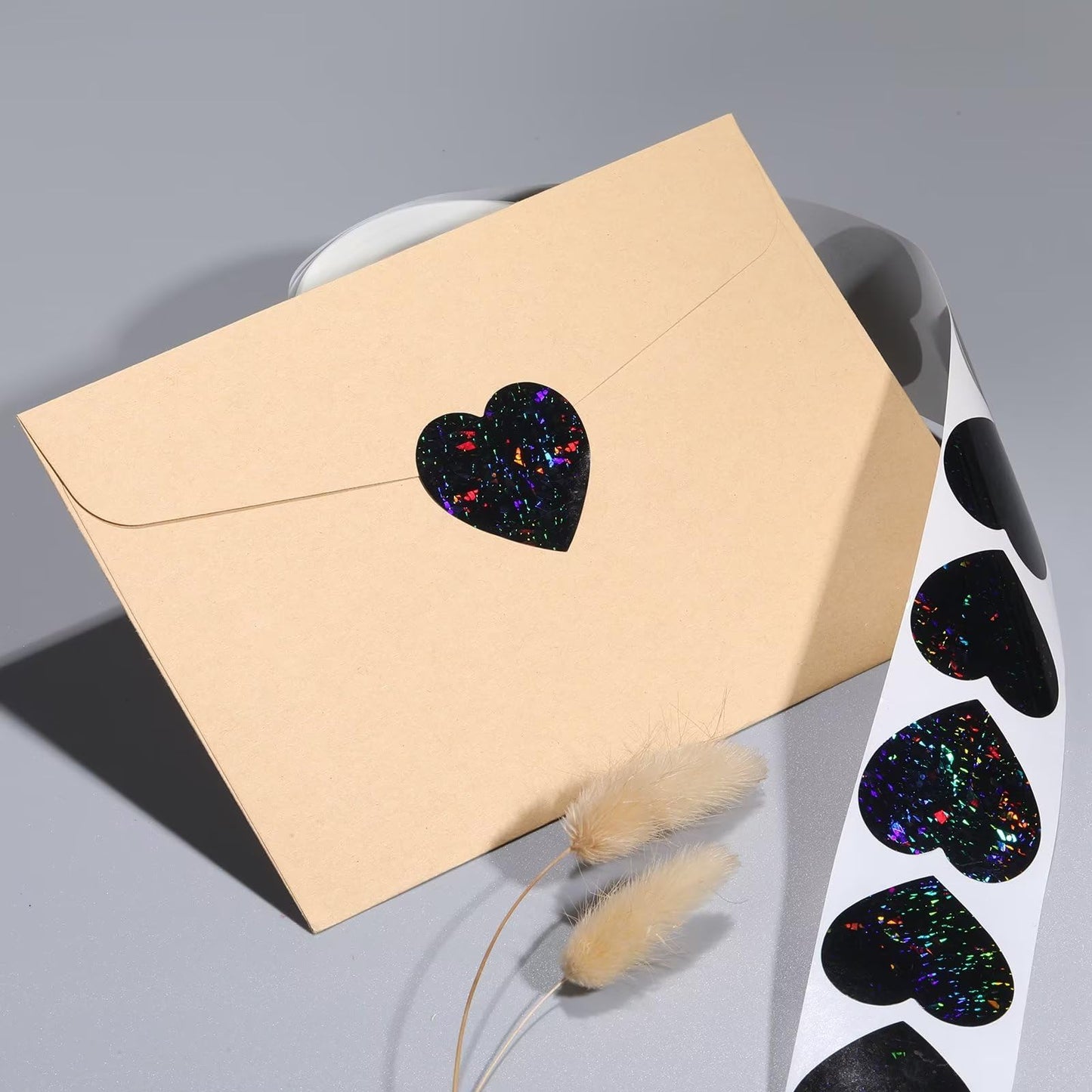 500pcs Glitter Black Heart Stickers 1.5 Inch Self Adhesive Labels for Valentine's Day, Party Decoration, 1 Roll (Black)
