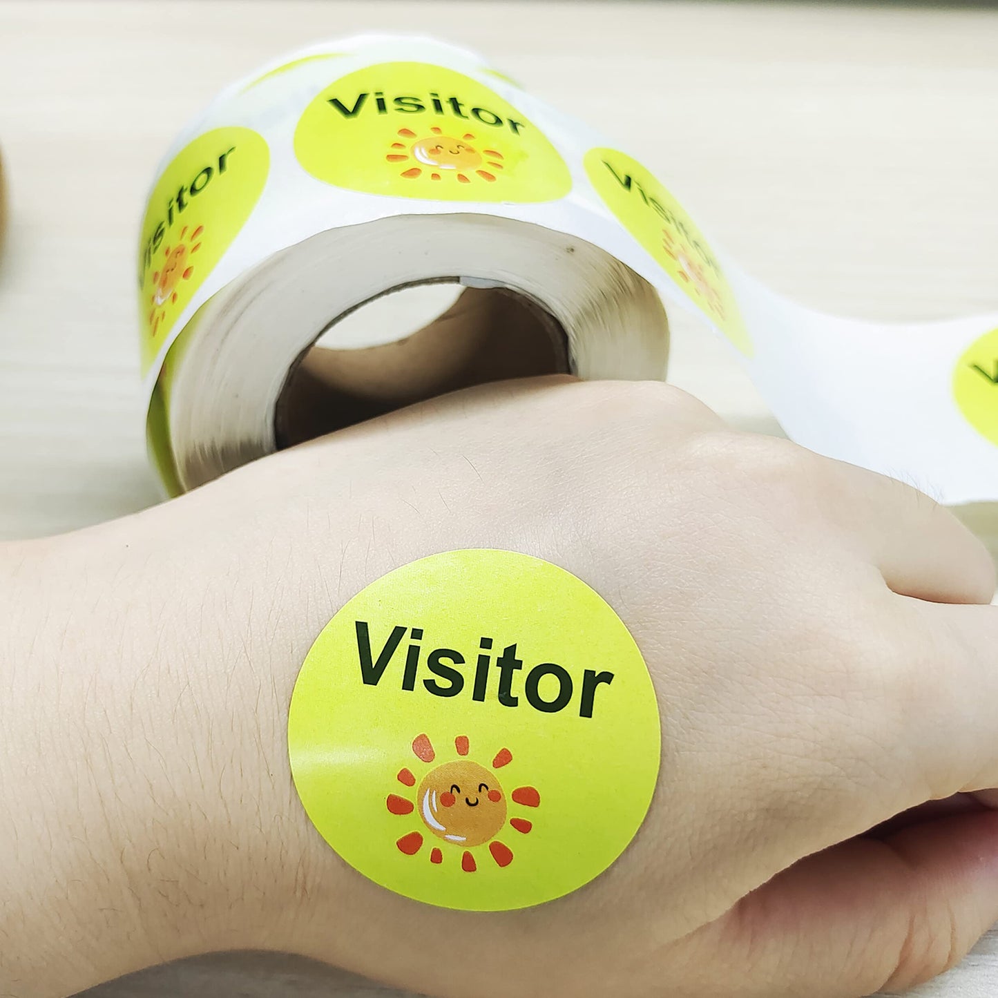 1.5 inch Visitor Stickers 500 pcs Happy Face Visitor Labels Christmas Visitor Identification Labels Stickers for Vistor Pass at School,Daycare,Hospital,Clinic,Museum,Business