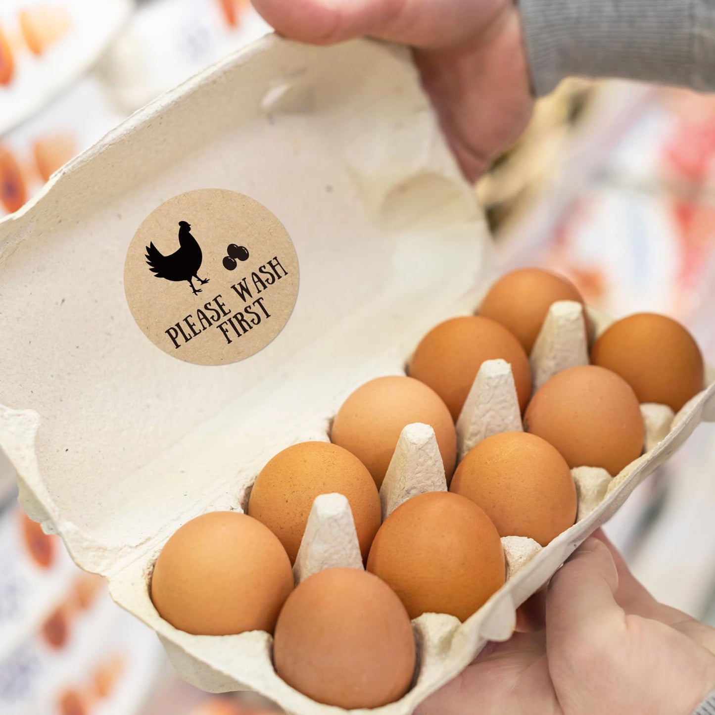 500 Pcs Farm Fresh Eggs Stickers 2 Inch Round Farm Chicken Egg Labels Natural Brown Kraft Unwashed Egg Cartoon Label Decal for Business Farm Fresh Produce Egg Cartoon Labeling