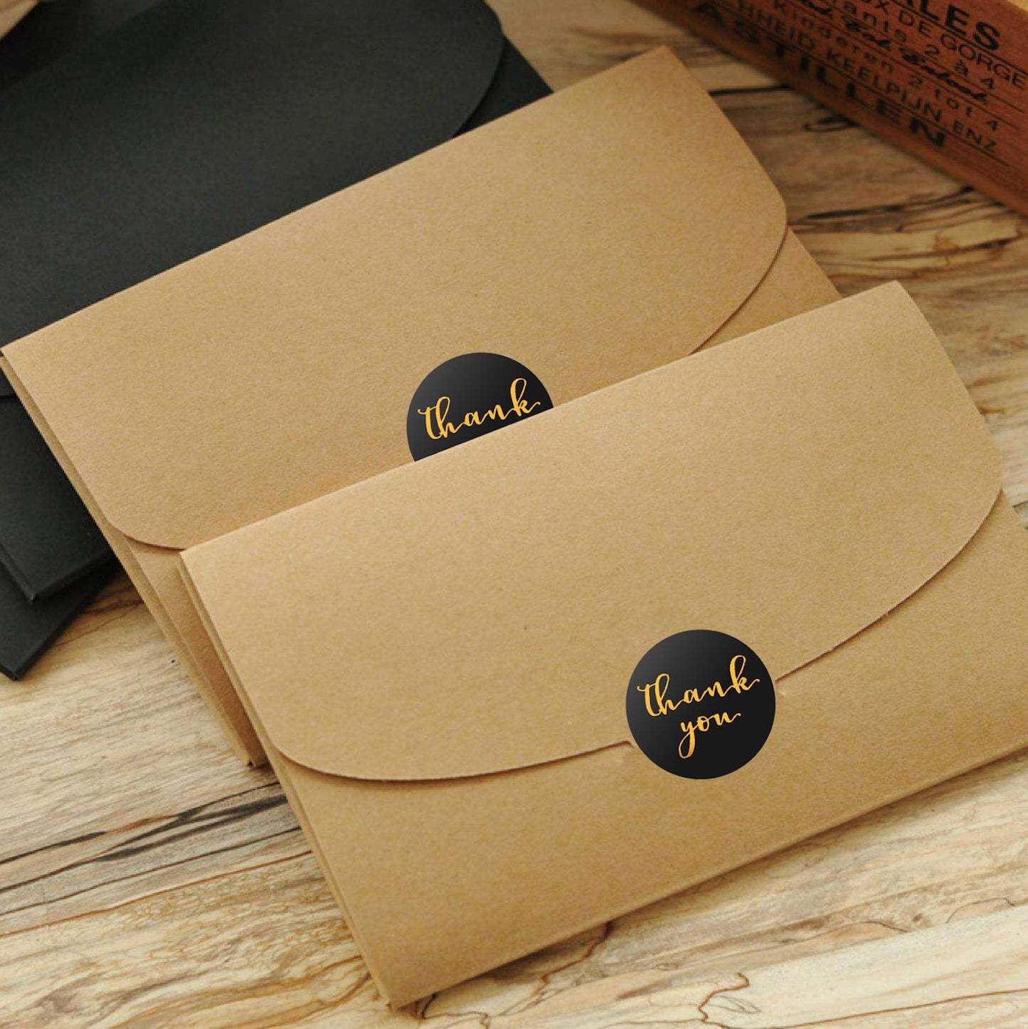 1.5'' Thank You Stickers, Adhesive Gold Font Thank You Stickers Labels, Round Small Business Stickers, Ideal for Bakery, Boutiques,Retailers & Small Business Owners, 500 Labels Per Roll