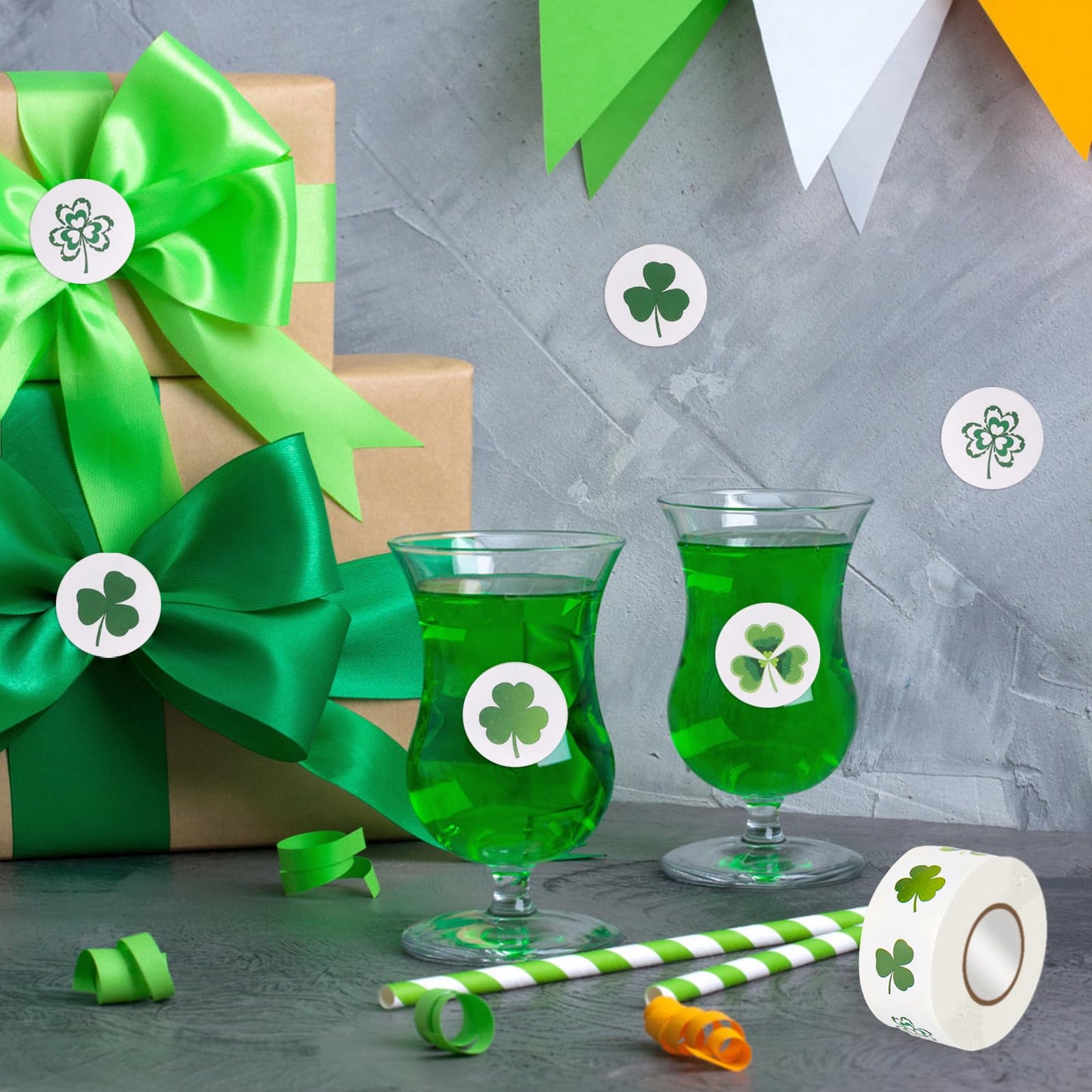500pcs St. Patricks Day Stickers, Green Shamrock/Clover Stickers Roll Self Adhesive St Patricks Day Decal Labels Decor Irish Saint Patricks Day Decorations Gifts for Party Craft Bags School