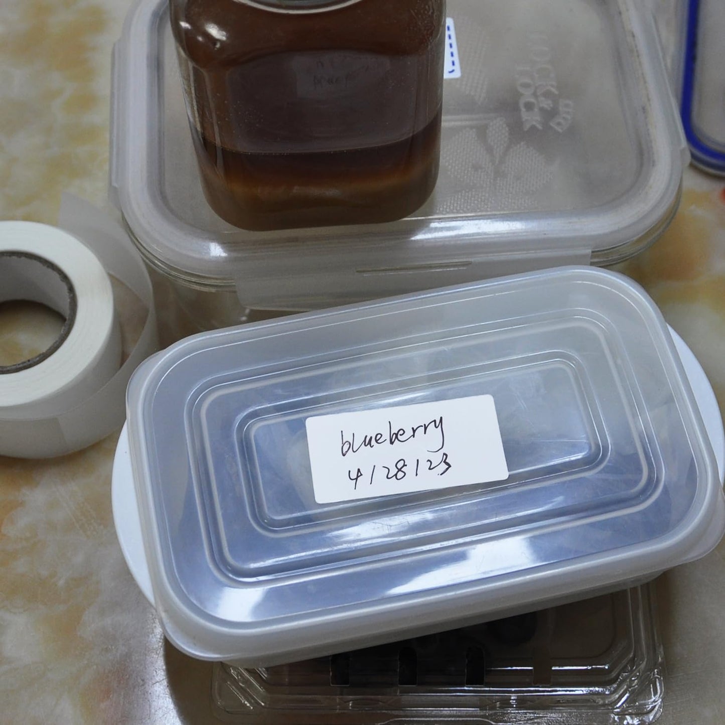 300 PCS Removable Freezer Labels - 1 x 2 Inch White Food Labels to Write On, Waterproof Oil Resistant Canning Jar Stickers for Freezer & Pantry