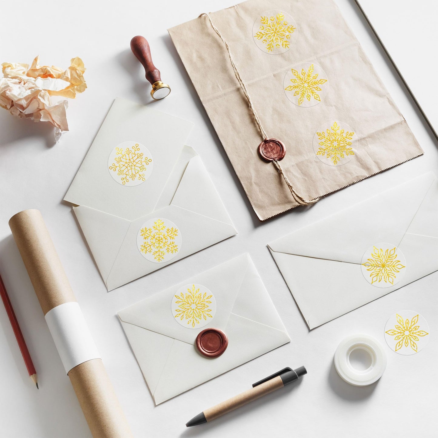 Lesnala 1000Pcs Gold Foil Snowflake Stickers Roll Clear Holographic Christmas Label Round Self Adhesive for Xmas Winter Envelopes Present Decor 8 Styles Golden