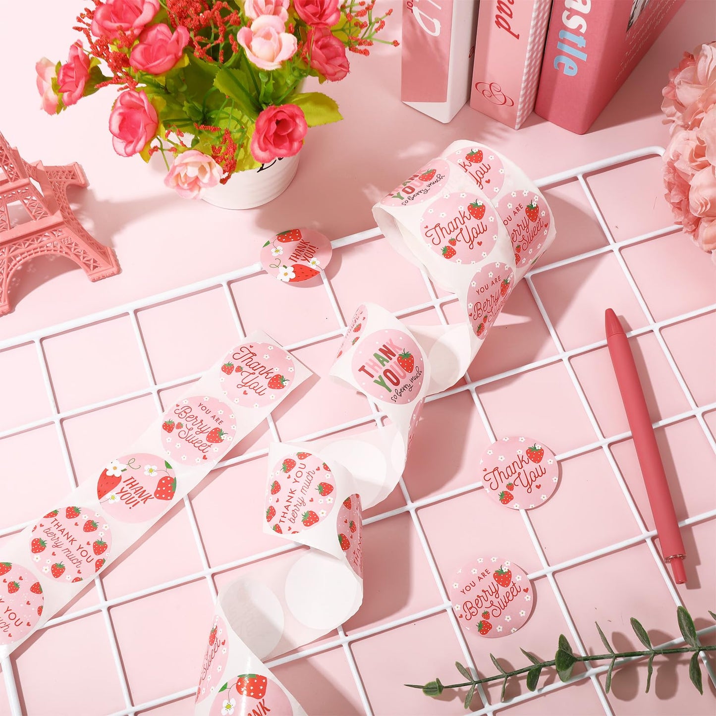 500Pcs Strawberry Thank You Stickers Pink Fruit Decorative Decal Roll 6 Designs Self-Adhesive Sealing Labels for Summer Birthday Baby Shower Party Supplies
