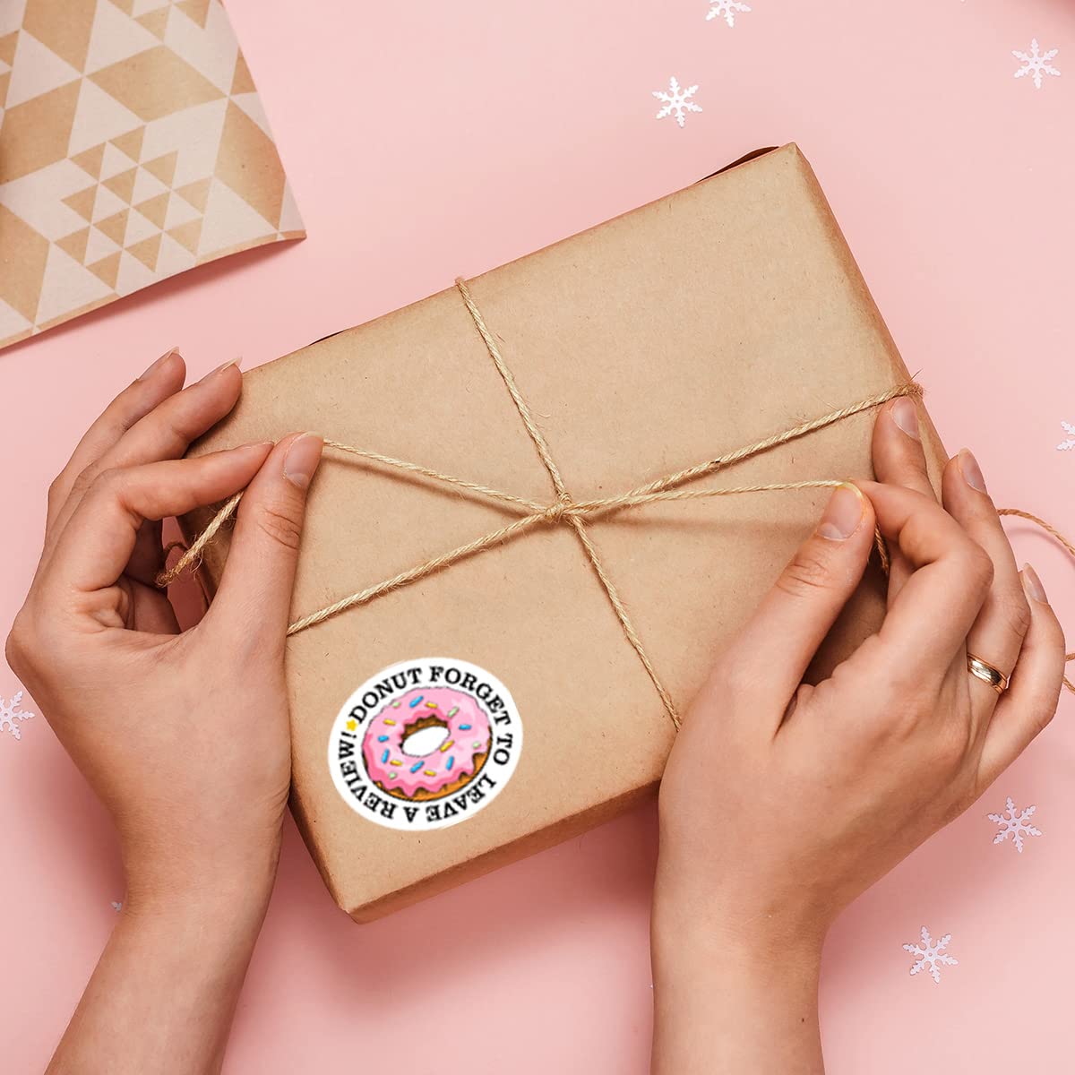 Cute Leave a Review Stickers,Funny Doughnut Forget to Leave A Review Sticker for Small Business Mail Envelopes Shipping Package Packaging 500 PCS Donut forget