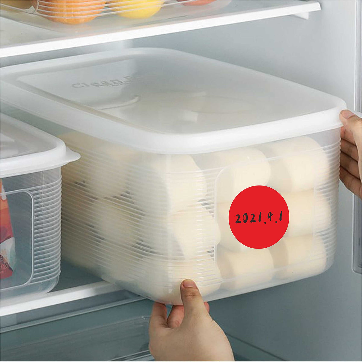 PARLAIM 3-inch round color-code dot stickers in red on a roll, used for inventory and organization.