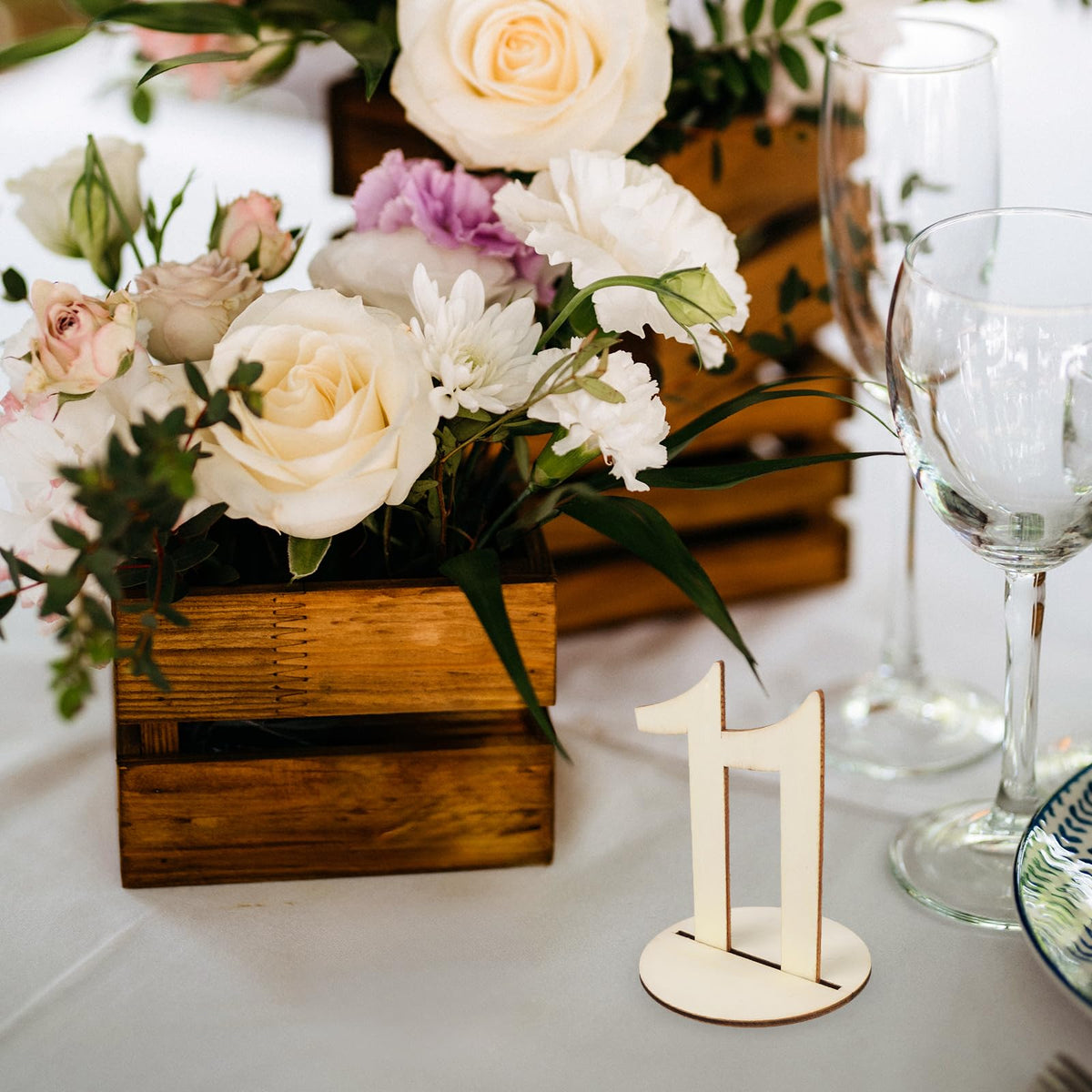 Wedding Table Numbers 1-20, Wooden Reusable Tabletop Signs with Stand for Wedding Reception Banquet Anniversary Party Birthday Bridal Shower Hotel Bar Restaurant Farmhouse Decorations
