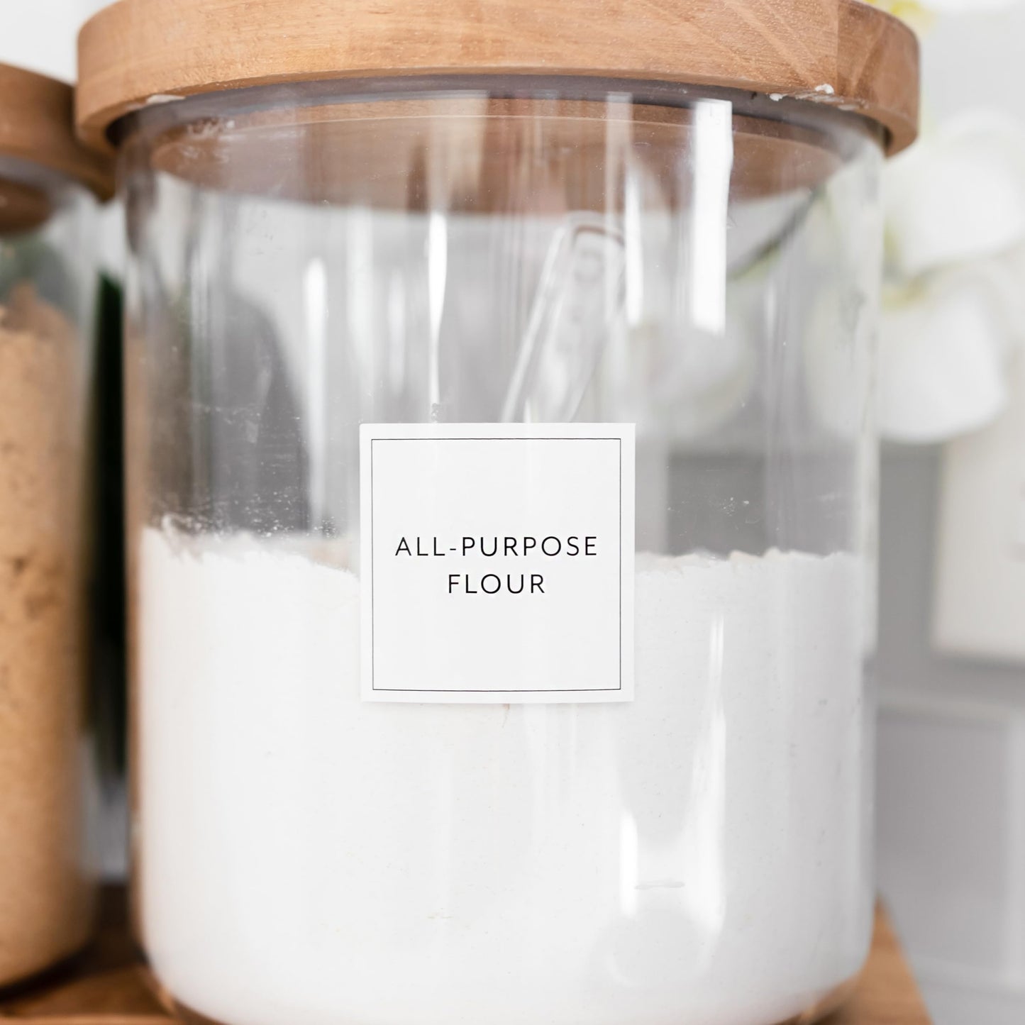 Pantry Labels for Food Containers, 156 Preprinted Kitchen Labels for Storage Bins and Glass Jars, Waterproof Removable Organizing Stickers for Food and Pantry Essentials Modern White Pantry Labels