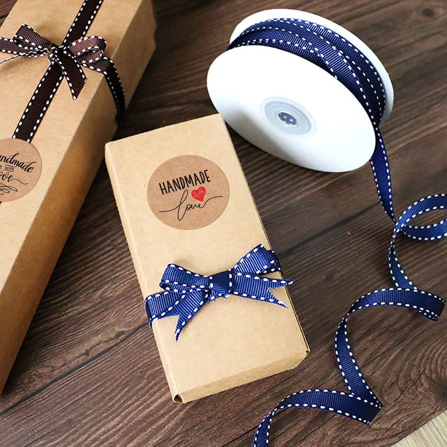 Handmade with Love Stickers, Handmade Packaging, Homemade with Love Stickers, Baked with Love Stickers, 6 Different Designs, 1.4 Inches, 500 Adhesive Labels Per Roll.