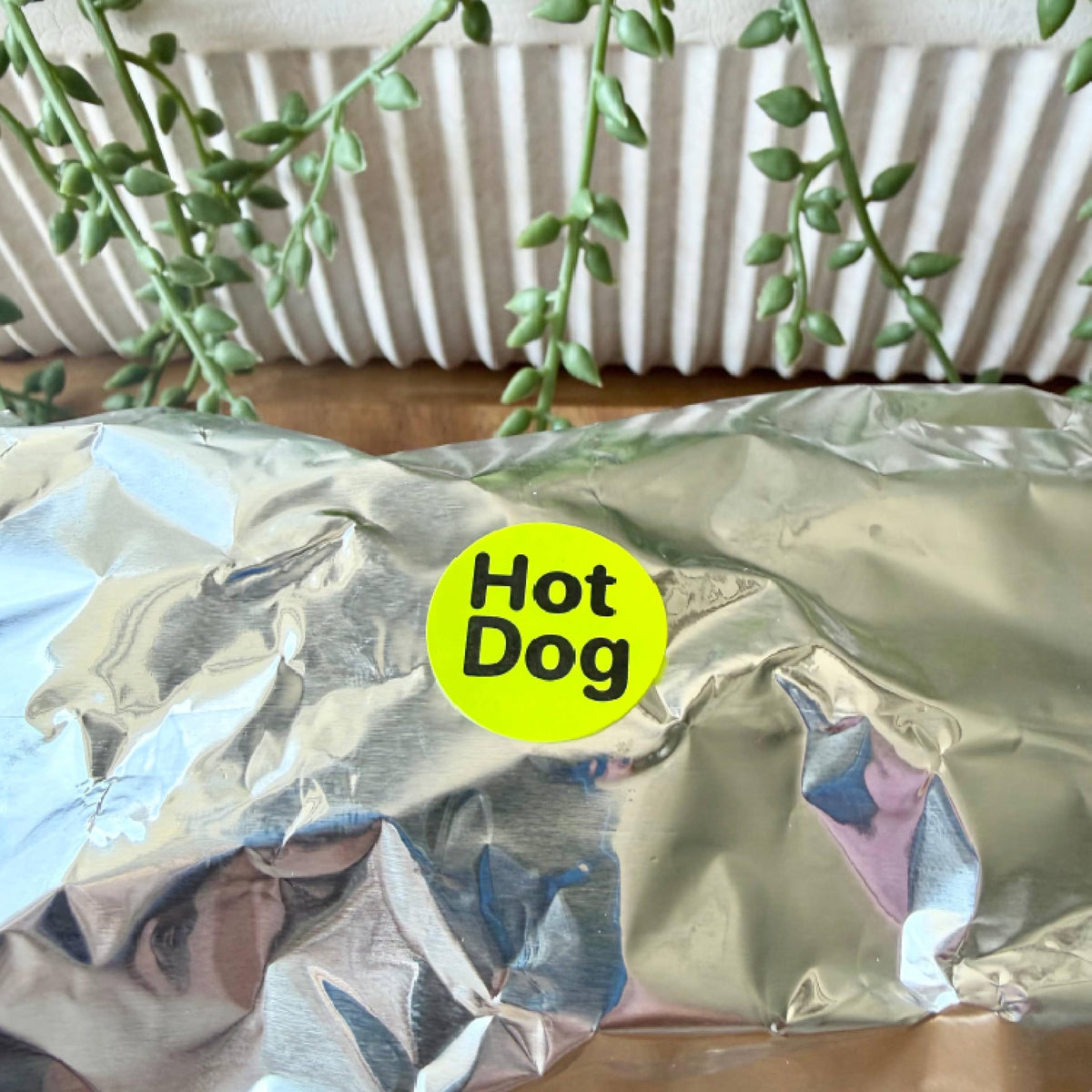 ChromaLabel Hot Dog Stickers, 3/4 Inch Round Food Labels for Deli, 500/Roll
