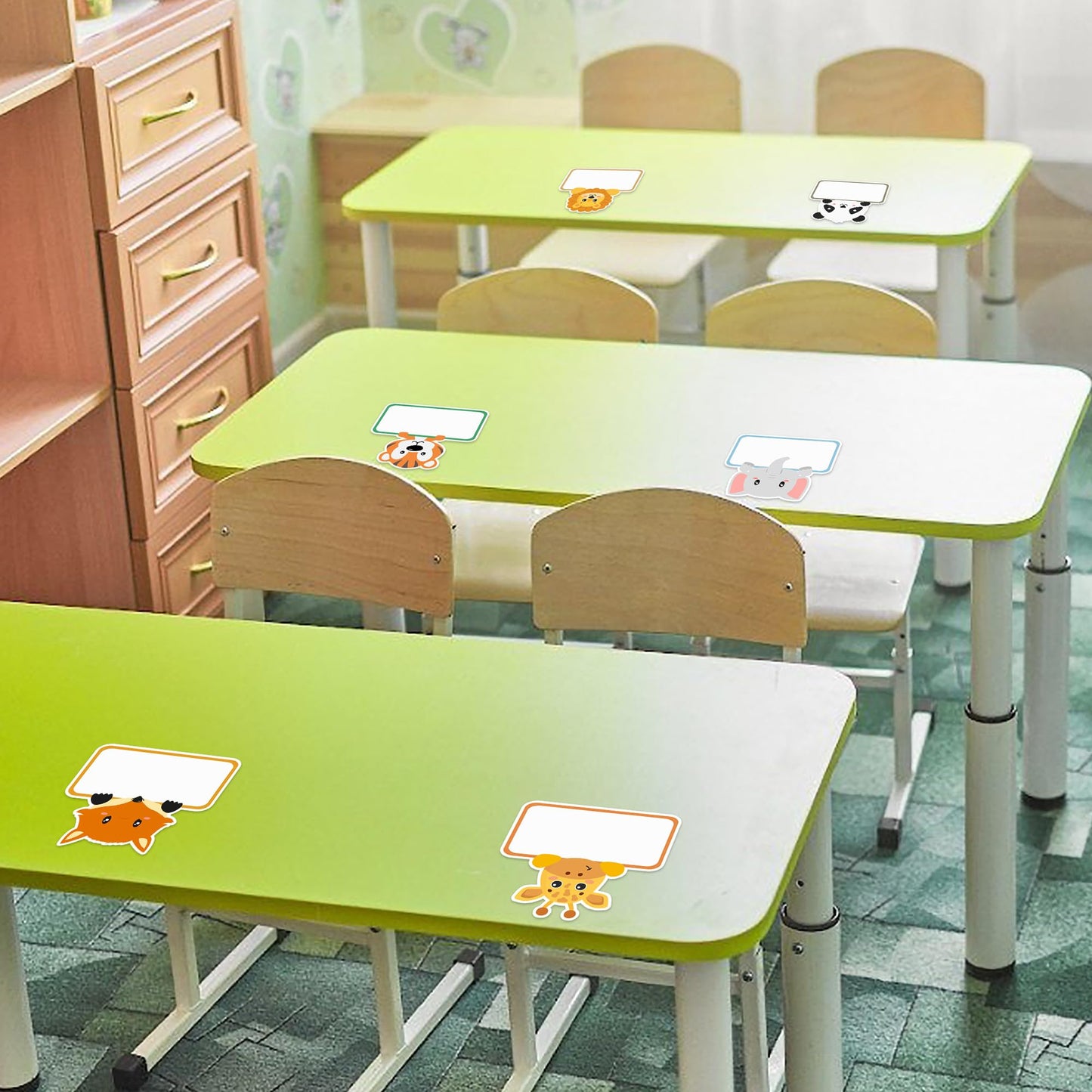 Lucleag 135 PCS Animal Name Tags Stickers, Self Adhesive Jungle Animals Name Tag Labels Stickers for Classroom Back to School Student Office Desk Cubby Locker Bulletin Board Decor