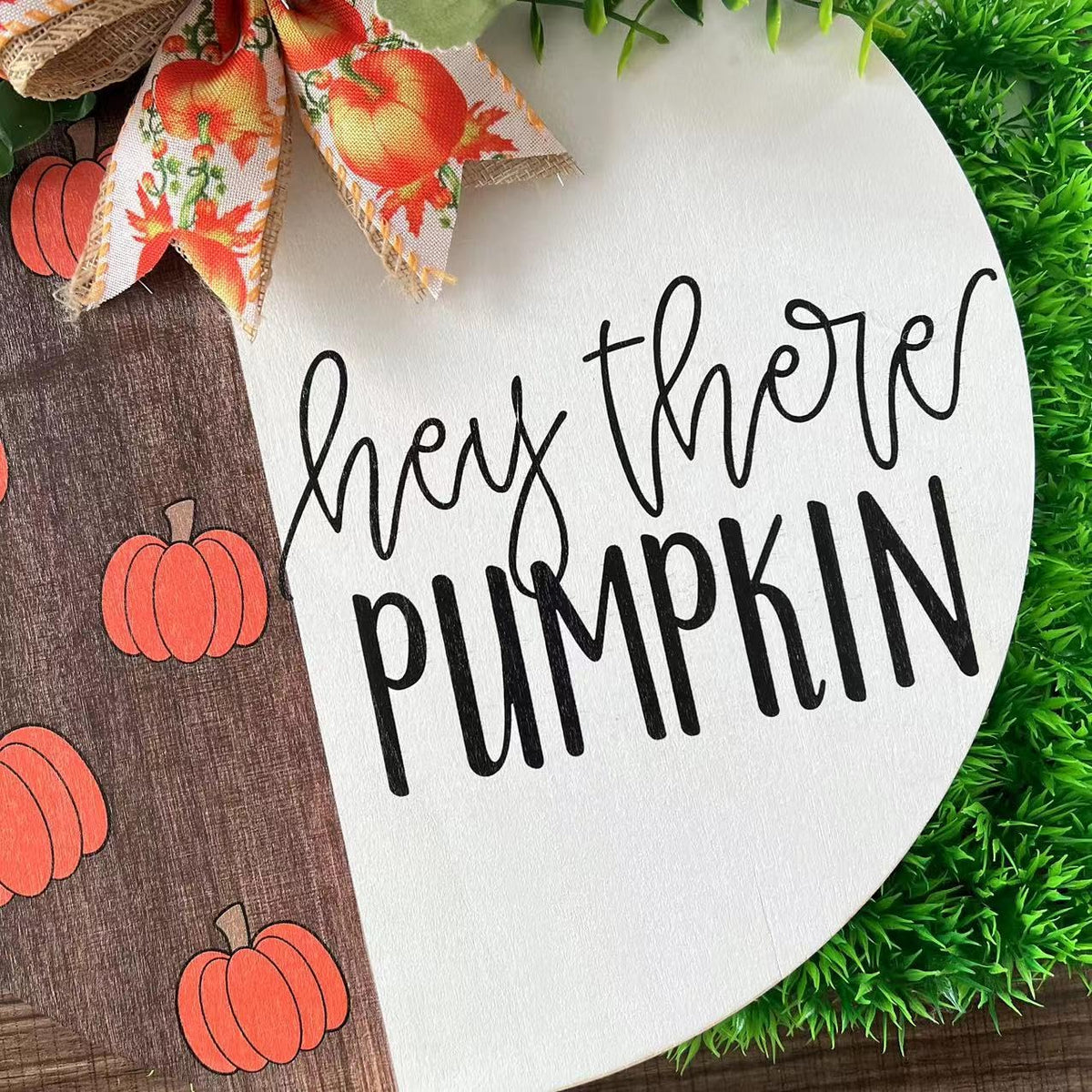 Hey There Pumpkin Welcome Hanging Sign Front Door Decor Fall Decorative Wooden Welcome Sign Rustic Porch Decoration for Home Office Garden Farmhouse 12 Inch White