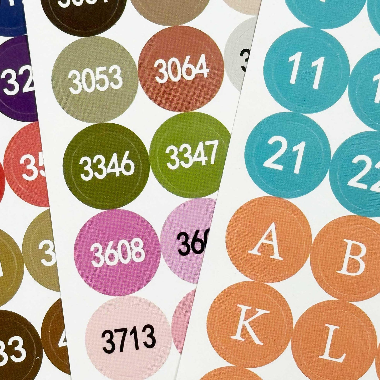 Carsilers Label Stickers for Diamond Art Storage Kits Boxes,576 Color Number Letters Symbols Stickers，Cross Stitch Supplies Diamond Painting Accessories with Blank Label and Wax，Round（1 Set） Round 1 Set
