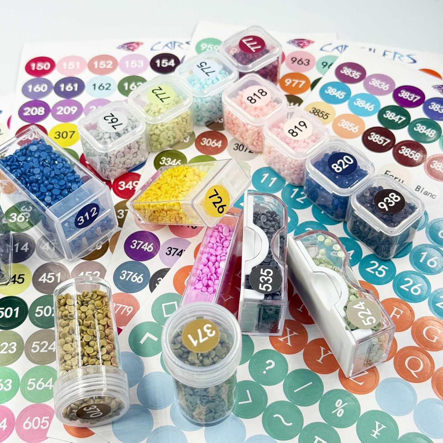Carsilers Label Stickers for Diamond Art Storage Kits Boxes,576 Color Number Letters Symbols Stickers，Cross Stitch Supplies Diamond Painting Accessories with Blank Label and Wax，Round（1 Set） Round 1 Set