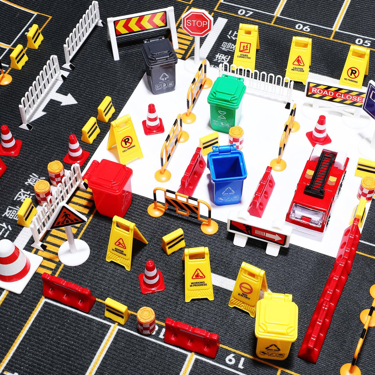 105PCS Mini Traffic Road Signs Set Mini Traffic Cones Construction Toys Miniature Trash can Light Crosswalk Signal Roadblocks Street Playset for Safety Education Plaything