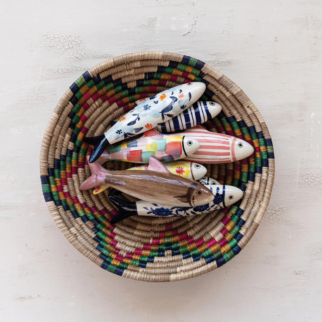 Creative Co-Op Hand-Woven Seagrass Basket with Star, Natural and Multicolor