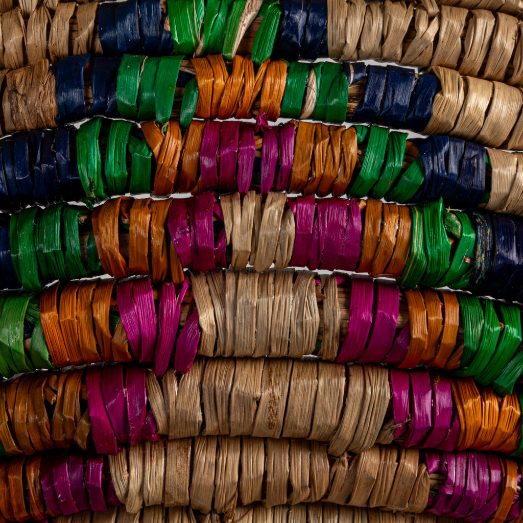 Creative Co-Op Hand-Woven Seagrass Basket with Star, Natural and Multicolor